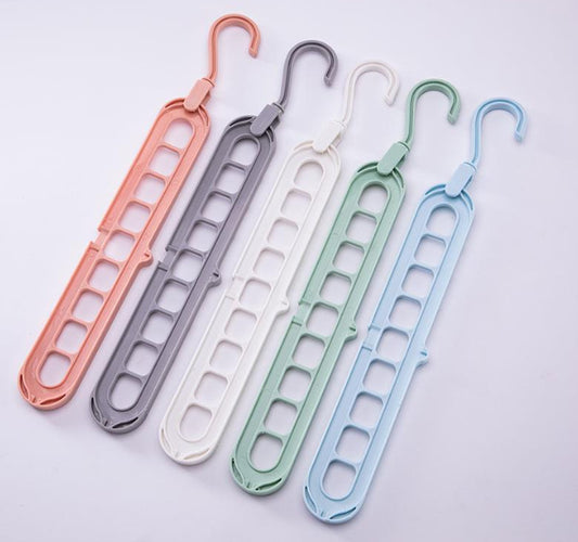 9-hole Clothes Hanger